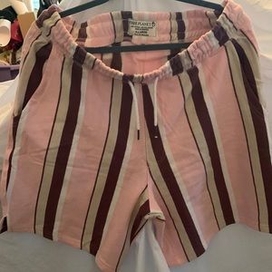 Free planet shorts, size xL, BNWT